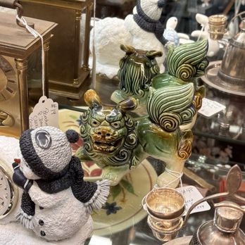 Janet's Antiques - Trinkets - Antiques Near Me - St. Petersburg, Florida Janet's Antiques - Trinkets - Antiques Near Me - St. Petersburg, Florida