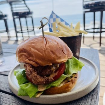 Miramar Beach Bar - The organic crispy chicken sandwich - Lounges Near Me - Montecito, California Miramar Beach Bar - The organic crispy chicken sandwich - Lounges Near Me - Montecito, California