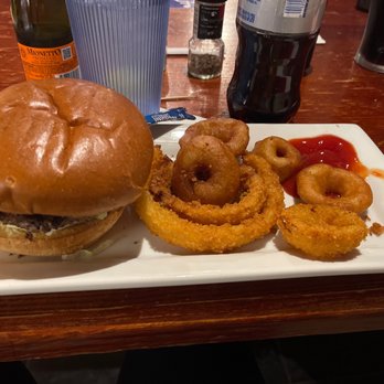 Rooney's Public House - Rooney burger - Irish Pub Near Me - West Palm Beach, Florida Rooney's Public House - Rooney burger - Irish Pub Near Me - West Palm Beach, Florida