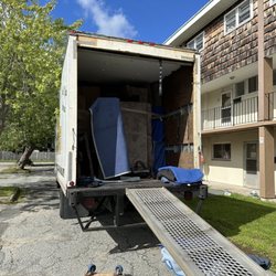 Gentle Giant Movers & Delivery Services - Gentle Giant Movers Truck