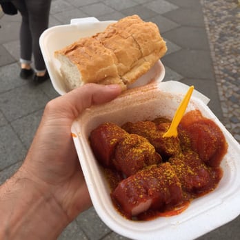 The Grill - Currywurst... Nicht doll. :) - Hot Dogs Near Me - Berlin, BE