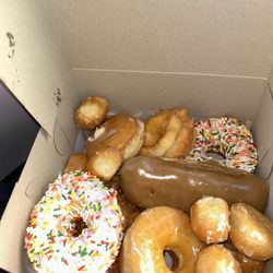 Vienna Donut & Ice Cream - Donuts. They gave me free donut holes