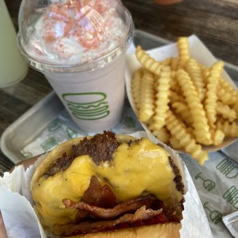 Shake Shack - Burgers Near Me - Los Angeles, California Shake Shack - Burgers Near Me - Los Angeles, California