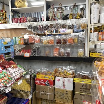 Family Grocery Store - shelves full of food items - Grocery Near Me - Kaneohe, Hawaii Family Grocery Store - shelves full of food items - Grocery Near Me - Kaneohe, Hawaii