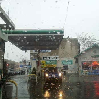 bp - It's raining today, sorry for the rainy picture. - Gas Stations Near Me - New York, New York bp - It's raining today, sorry for the rainy picture. - Gas Stations Near Me - New York, New York