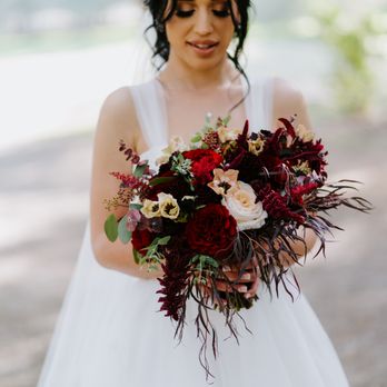 Breezy Day - Bridal bouquet - Wedding Planning Near Me