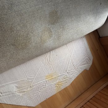 Brindley Beach Vacations and Sales - Foyer carpet soaked in dog urine. - Vacation Rentals Near Me - Corolla, North Carolina