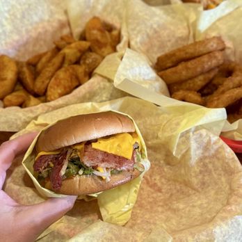 Hodad's - Bacon Cheeseburger - Burgers Near Me - San Diego, California Hodad's - Bacon Cheeseburger - Burgers Near Me - San Diego, California