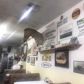 Pappy's Coffee Shop - Lots to look at while enjoying a good meal at Pappy's - Breakfast & Brunch Near Me - Bakersfield, California Pappy's Coffee Shop - Lots to look at while enjoying a good meal at Pappy's - Breakfast & Brunch Near Me - Bakersfield, California