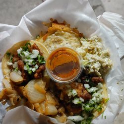 El Flaco Tacos - Fish tacos, muletas ..