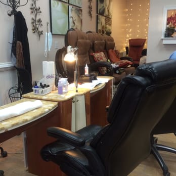 Malibu Nails - Busy small place. Great reputation! - Cosmetics & Beauty Supply Near Me - Chapel Hill, North Carolina