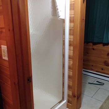 The White Oak Inn - Shower as well as tubing cabin - Hotels Near Me - Danville, Ohio The White Oak Inn - Shower as well as tubing cabin - Hotels Near Me - Danville, Ohio