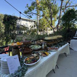 Delicia - Gold and wood collection for a beautiful garden themed wedding shower