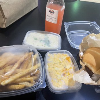 Moore Fire Grill - Pulled Smoked Chicken Sandwich w/ Seasoned Fries Mac Cheese Mashed Potatoes Citrus Punch - Comfort Food Near Me - Coral Springs, Florida Moore Fire Grill - Pulled Smoked Chicken Sandwich w/ Seasoned Fries Mac Cheese Mashed Potatoes Citrus Punch - Comfort Food Near Me - Coral Springs, Florida