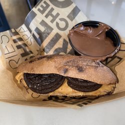 100 Montaditos - Peanut butter and Oreos with a side of Nutella