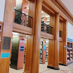 Mary Cheney Library - Stacks area