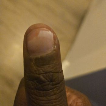 Bijou Nails - My right thumb nail abruptly cane off around 4 pm today...AFTER the GEL polish came off and I painted it?With a similar color - Nail Salons Near Me - New York, New York