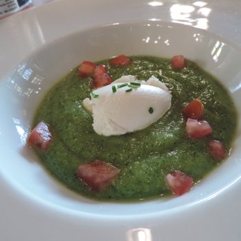 Le Basilic - Ricotta cheese dumplings with spinach puree - French Near Me - Paris, 75 Le Basilic - Ricotta cheese dumplings with spinach puree - French Near Me - Paris, 75