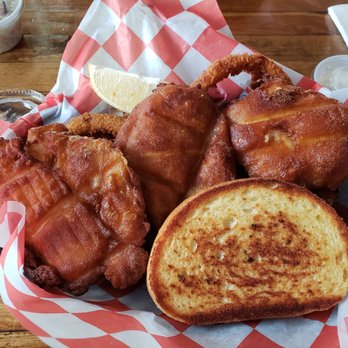 Dundee's Bar and Grill - Three piece cod fish'n chips+onion rings - Breakfast & Brunch Near Me - Seaside, Oregon