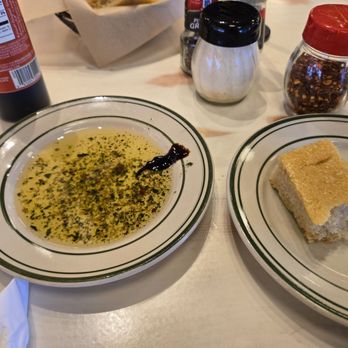 Mandolas Italian Kitchen - Jacksonville - Foccaia and oil - Italian Near Me - Jacksonville, Florida Mandolas Italian Kitchen - Jacksonville - Foccaia and oil - Italian Near Me - Jacksonville, Florida