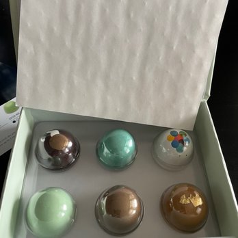Poppy & Peep - Assorted box of 6 - Chocolatiers & Shops Near Me - Nashville, Tennessee Poppy & Peep - Assorted box of 6 - Chocolatiers & Shops Near Me - Nashville, Tennessee