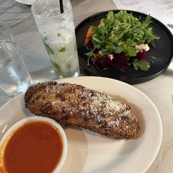 Roseland's Atlas - Garlic Bread and Beet and Peaches Salad - Italian Near Me - Buffalo, New York