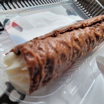 Bova's Bakery - Bakeries Near Me - Boston, Massachusetts