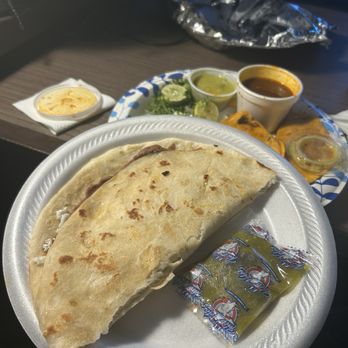 El Taco Veloz - Baleada sencilla - Food Trucks Near Me - Conroe, Texas