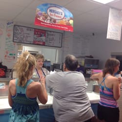 Yia Yia's Ice Cream Shoppe - Open late