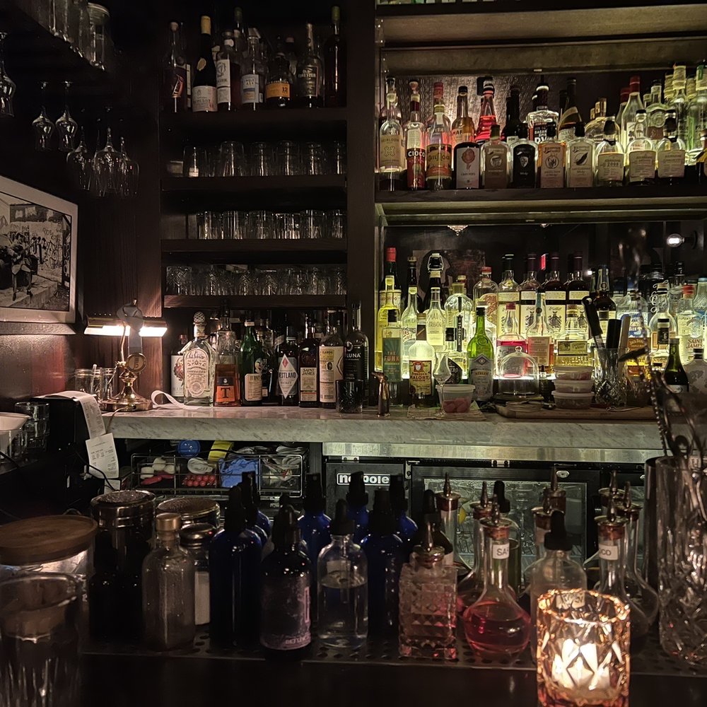 The Alderman - The bar - Cocktail Bars Near Me - Chicago, Illinois