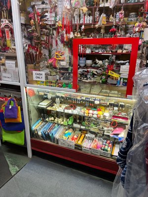Ting's Gift Shop by null