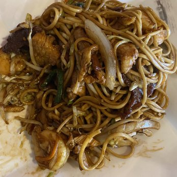 Dao Kitchen Asian Bistro - House Lo Mein - Chinese Near Me - Phoenix, Arizona Dao Kitchen Asian Bistro - House Lo Mein - Chinese Near Me - Phoenix, Arizona