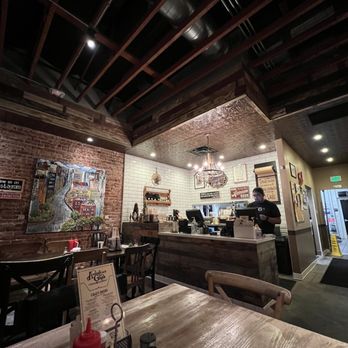 American Grub - Interior - Burgers Near Me - Tustin, California