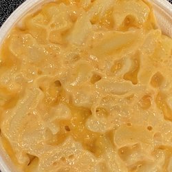 red door bbq Delaware - Creamy homemade Mac and cheese