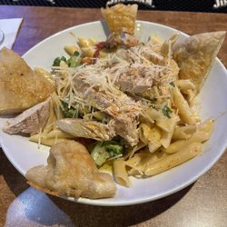 Chicken and broccoli pasta Alfredo
