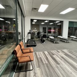 FORM Physical Therapy - Waiting room