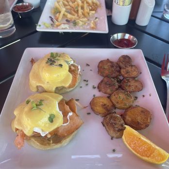 Cafe Mimosa - Smoked salmon Benedict - Breakfast & Brunch Near Me - Rohnert Park, California Cafe Mimosa - Smoked salmon Benedict - Breakfast & Brunch Near Me - Rohnert Park, California