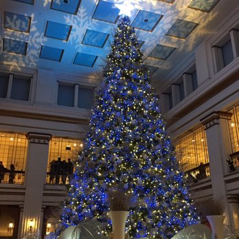 The Marshall Field's Walnut Room - American Near Me - Chicago, Illinois