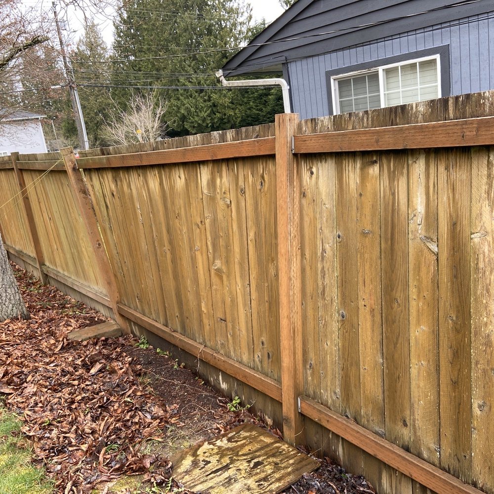 Diamond Landscapes - Leaning fence - Landscaping Near Me