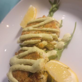 Dapper Dine & Lounge - Cocktail Bars Near Me - Riverside, California