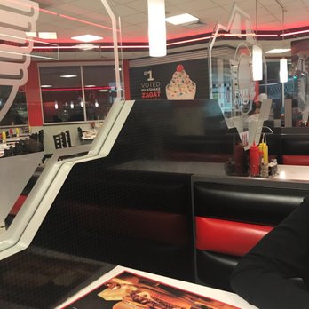 Steak ’n Shake - Inside seating area - Fast Food Near Me - Atlanta, Georgia Steak ’n Shake - Inside seating area - Fast Food Near Me - Atlanta, Georgia