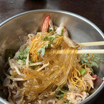 Hu Tieu De Nhat - #5 Dai Mi Nam Vang (dry) - clear chewy & egg noodle with pork belly, ground pork, shrimp, fish cakes and quail egg - Vietnamese Near Me - Garden Grove, California