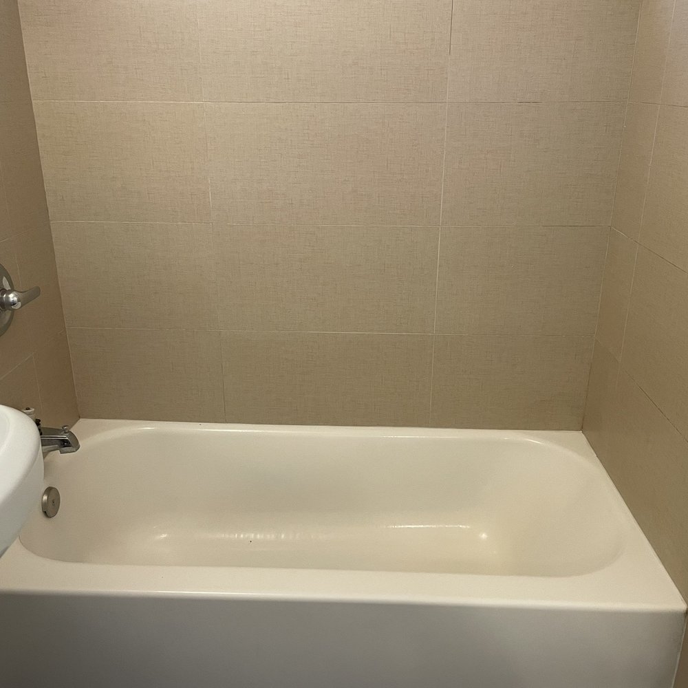 Miraculous Cleaning - Brand new tub OR Miraculous Cleaning just doing its thang :) - Home Cleaning Near Me - Pasadena, California