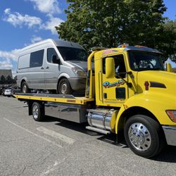 Racz's Towing
