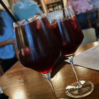 Pigzza - Red Sangria - Pizza Near Me - Orlando, Florida Pigzza - Red Sangria - Pizza Near Me - Orlando, Florida