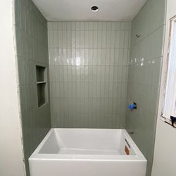 Rocky and Son Tile Setting - Tub with Tile