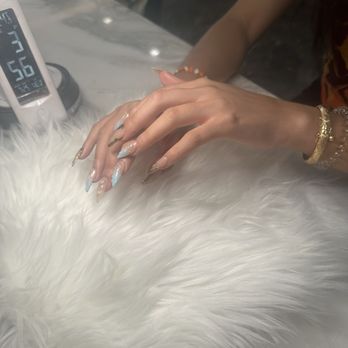 2EM Nail Place - Nail Salons Near Me - Irvine, California