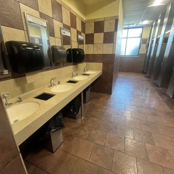 Allentown Service Plaza - Service Stations Near Me - Allentown, Pennsylvania