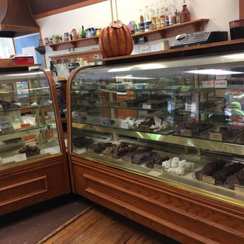 Ellen's Brown Bag Lunch - a view of the bakery's display case - Desserts Near Me - Eureka Springs, Arkansas