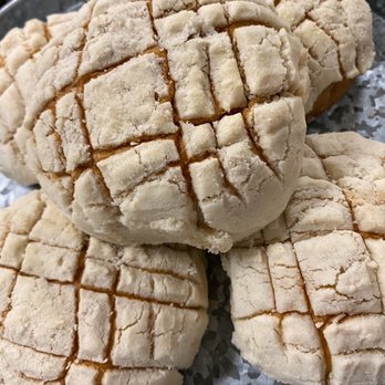 Panaderia Cuscatleca - A box of conchas is never enough - Bakeries Near Me - Los Angeles, California Panaderia Cuscatleca - A box of conchas is never enough - Bakeries Near Me - Los Angeles, California